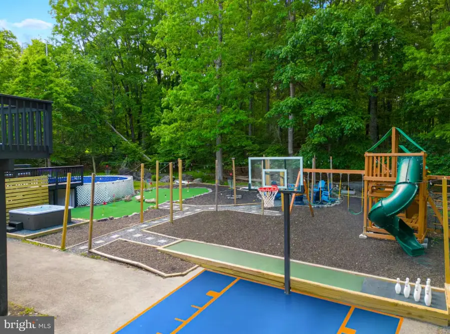 134 Pasquin Dr, East Stroudsburg, PA 18301 - #3