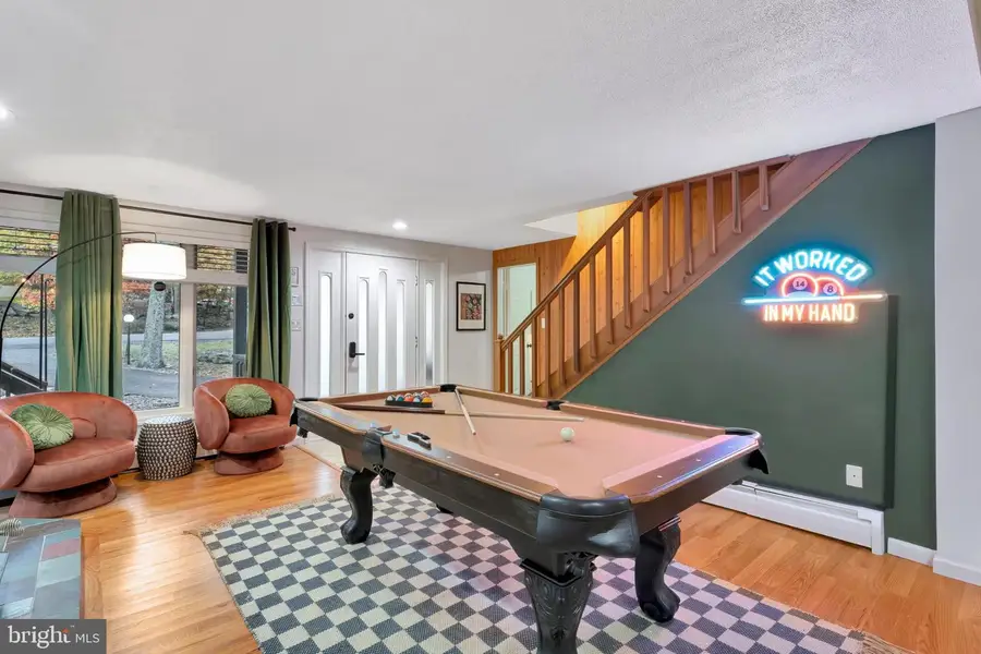 416 Hyland Dr, East Stroudsburg, PA 18301 - #3