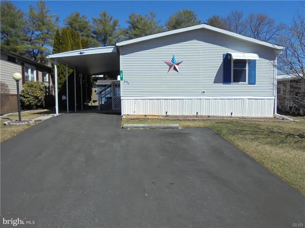 84 Linda Dr, Walnutport, PA 18088 - Image #1