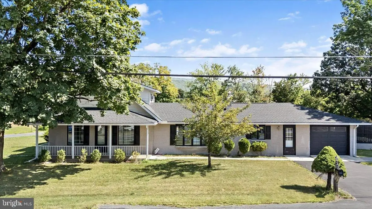 4818 Lehigh Dr, Walnutport, PA 18088 - Image #1