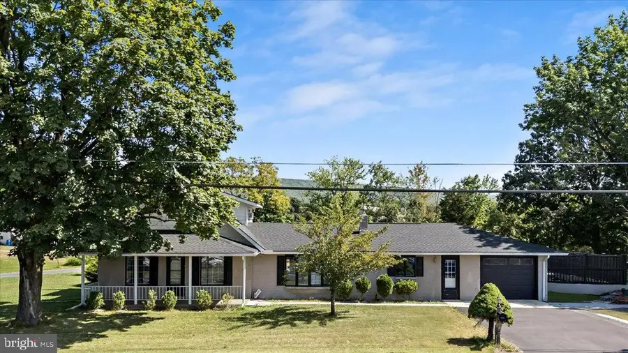 4818 Lehigh Dr, Walnutport, PA 18088 - Image #3