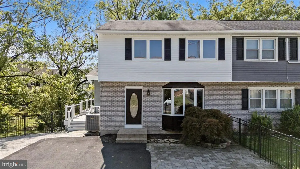 624 E 8th St, Northampton, PA 18067 - Image #1