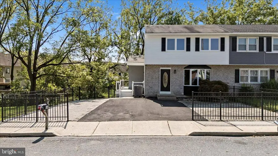 624 E 8th St, Northampton, PA 18067 - Image #2