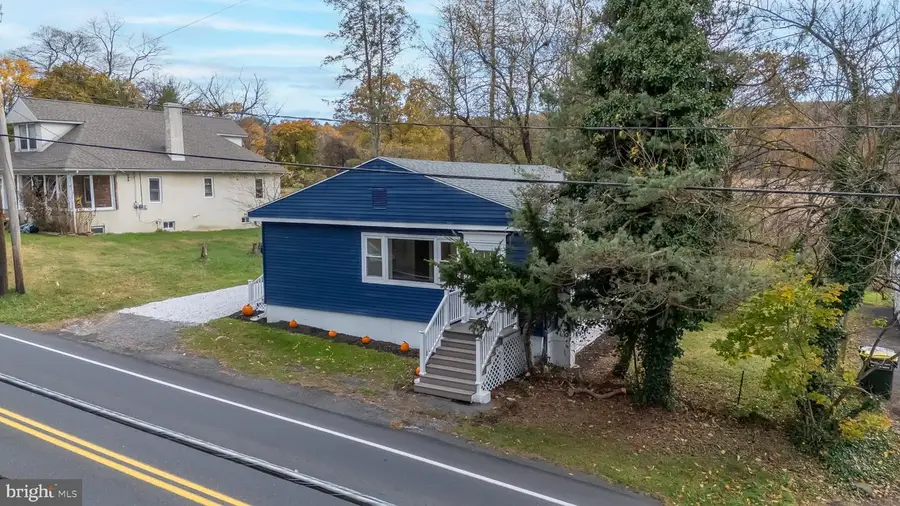 2020 Leithsville Rd, Hellertown, PA 18055 - Image #3