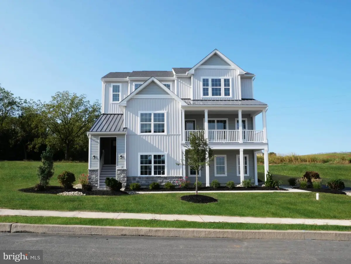 4929 Farrcroft Dr #83b, Easton, PA 18040 - Image #1