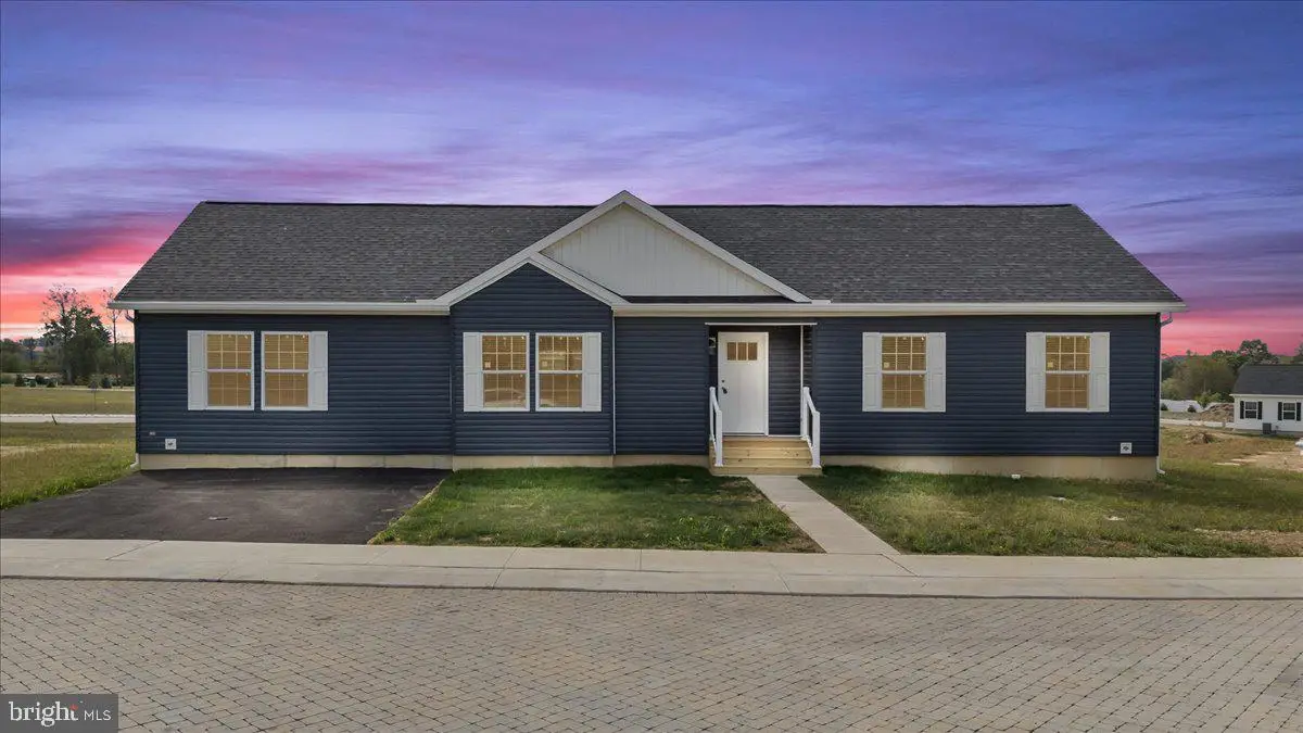 3983 Hastings Rd, Walnutport, PA 18088 - Image #1