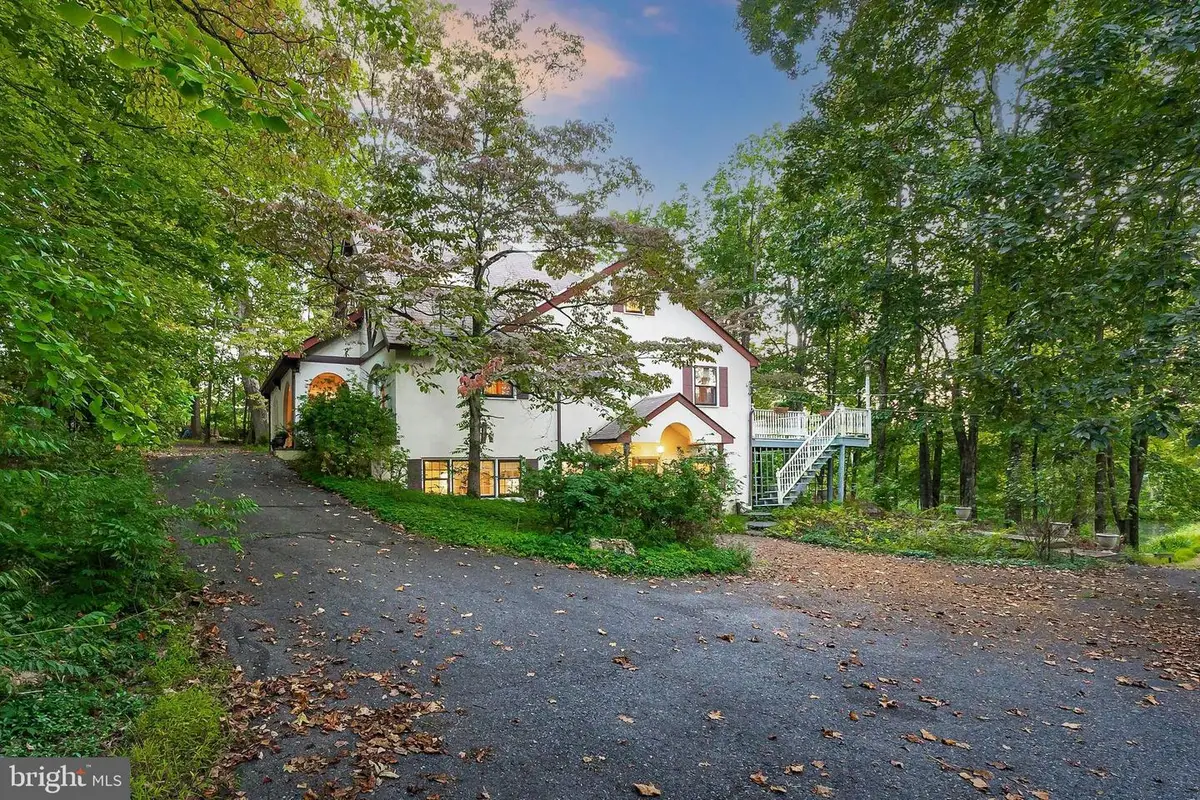 1578 Hafler Rd, Bethlehem, PA 18015 - Image #1