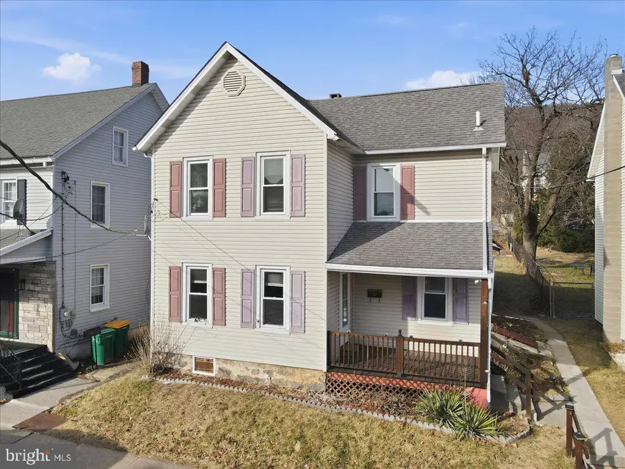 709 William St, Pen Argyl, PA 18072 - Image #2