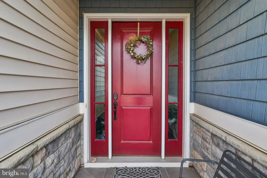 6822 Sycamore Dr, Bath, PA 18014 - Image #3