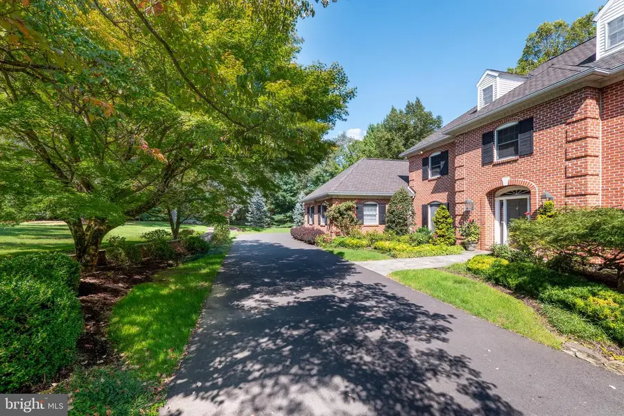 1593 Saucon Valley Rd, Bethlehem, PA 18015 - #2