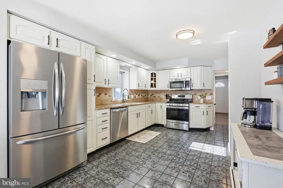 1027 1st Ave, Hellertown, PA 18055 - #3