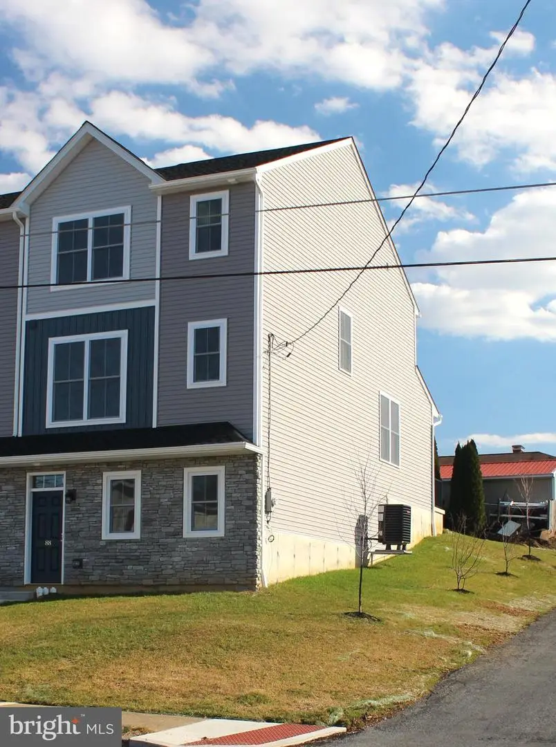 88 Hess Ave, Hellertown, PA 18055 - #1
