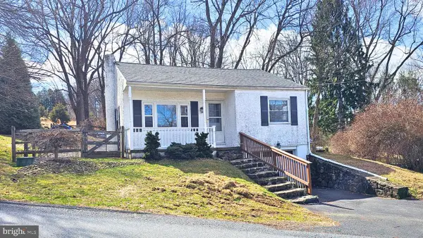 2234 Silver Creek Rd, HELLERTOWN, PA 18055