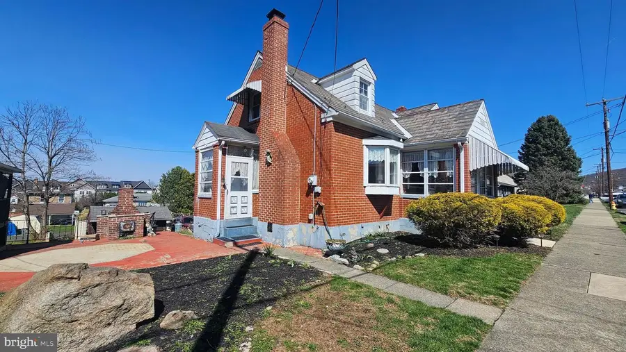 65 Hess Ave, Hellertown, PA 18055 - #2