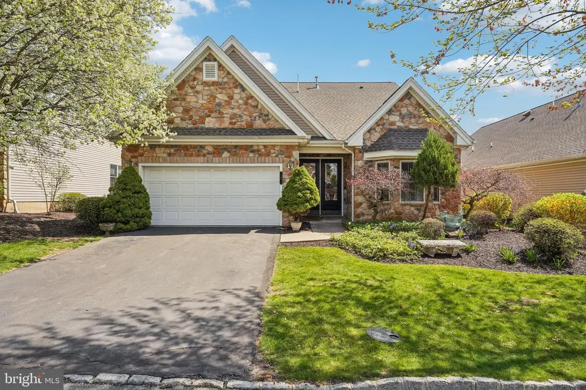 5 Nottingham Ln, Easton, PA 18045 - #1