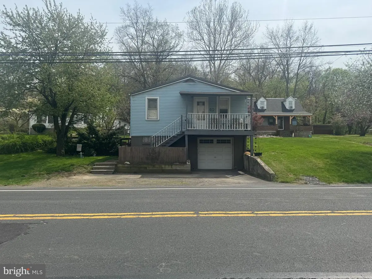 2294 Easton Rd, Bethlehem, PA 18015 - #1