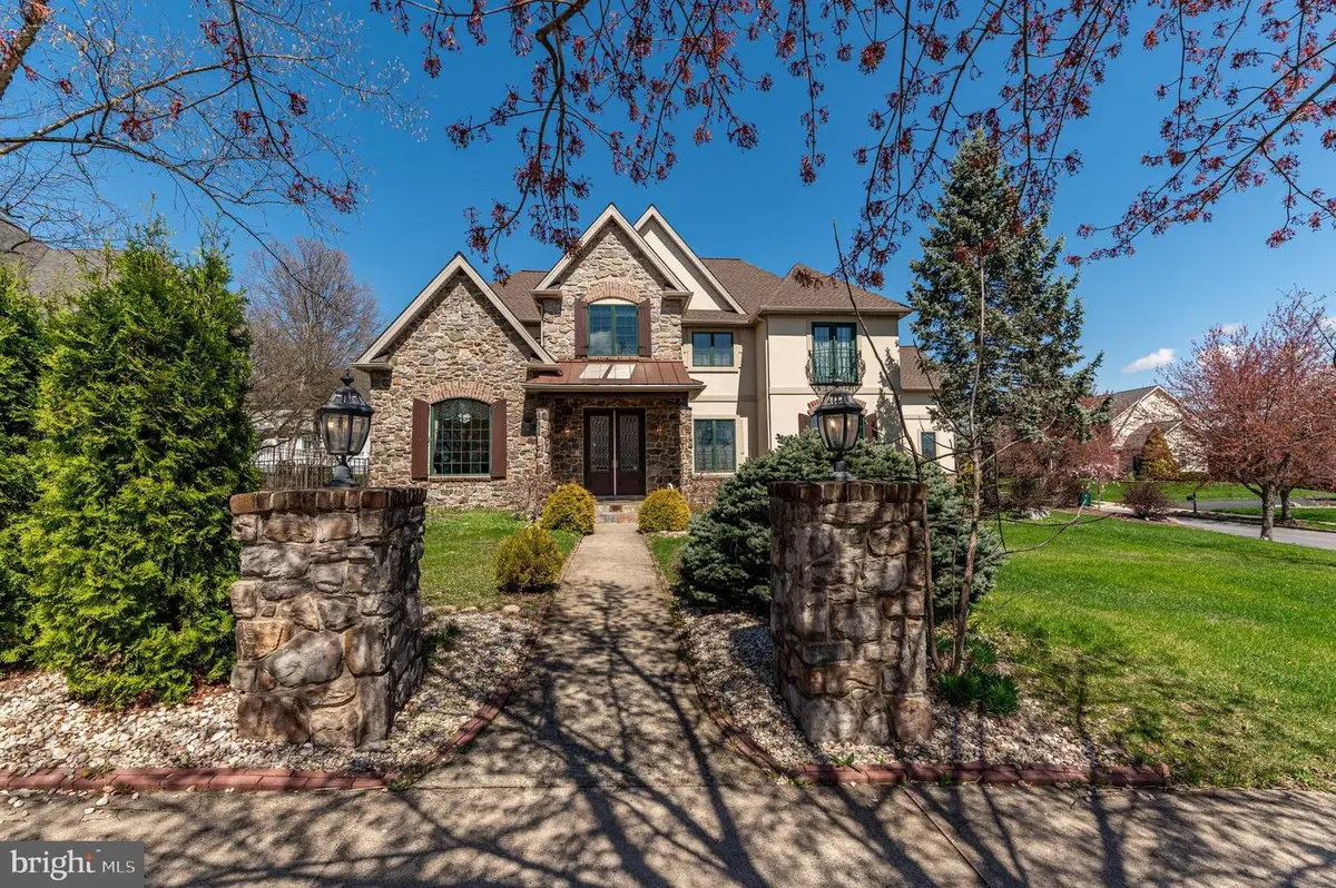 49 Crest Blvd, Easton, PA 18045 - #1