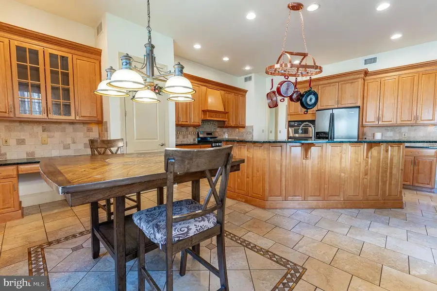 49 Crest Blvd, Easton, PA 18045 - #3