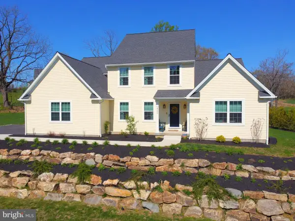 2645 Longridge Dr, HELLERTOWN, PA 18055