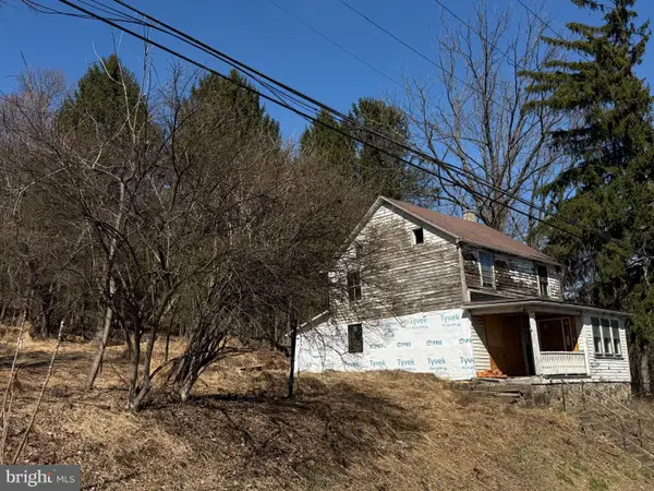 1229 Seidersville Rd, BETHLEHEM, PA 18015