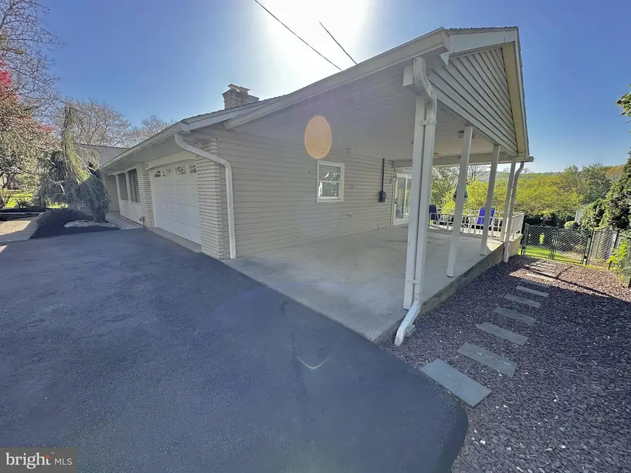 3564 Southwood Dr, Easton, PA 18045 - #3