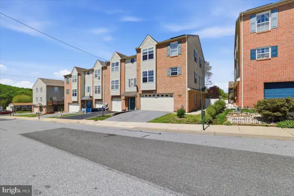 215 Birch St, WALNUTPORT, PA 18088
