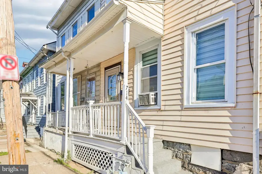 714 W Wilkes Barre St, Easton, PA 18042 - #2