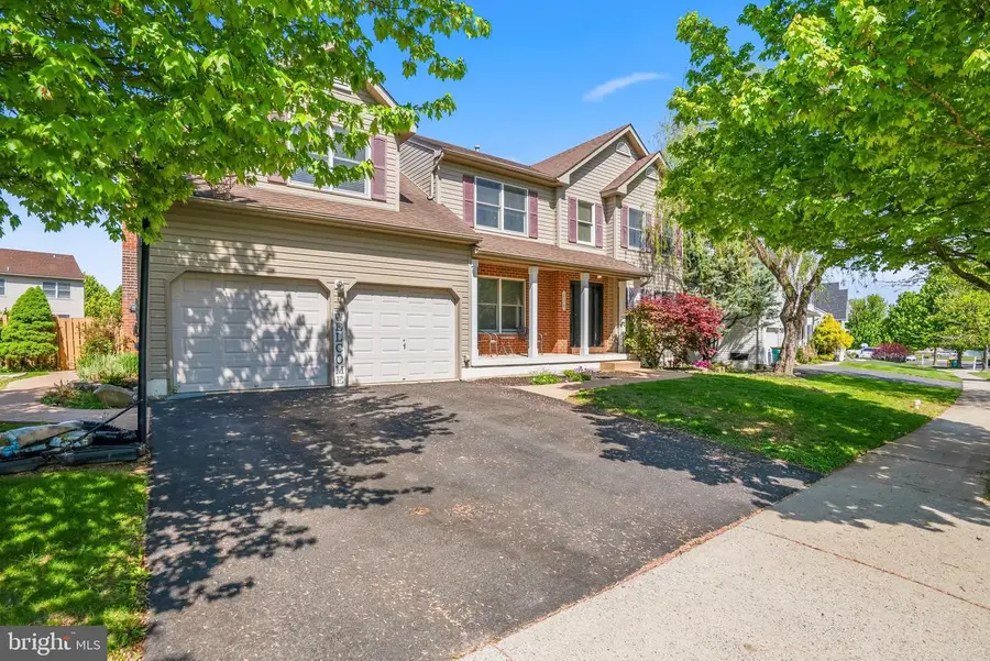 116 Mill Race Dr, Easton, PA 18045 - #2