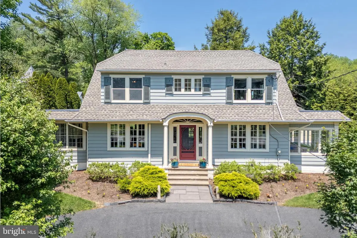 2770 S Delaware Dr, Easton, PA 18042 - #1