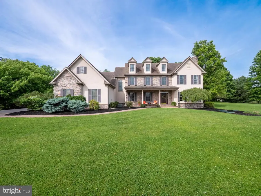 20 Longhill Dr, Easton, PA 18042 - #2