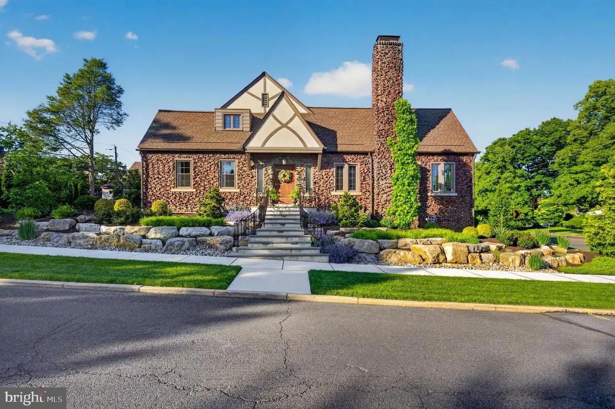 675 Edgeboro Blvd, Bethlehem, PA 18017 - #1
