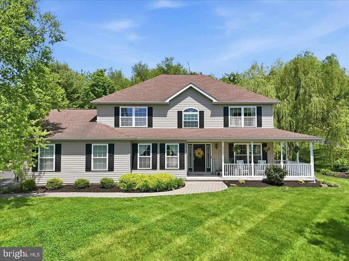 569 Deerfield Dr, Nazareth, PA 18064 - #1