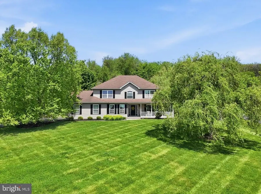 569 Deerfield Dr, Nazareth, PA 18064 - #2