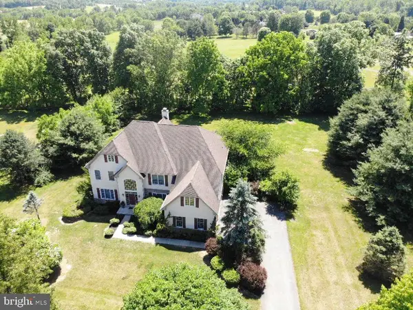 30 Melchor Dr, EASTON, PA 18042