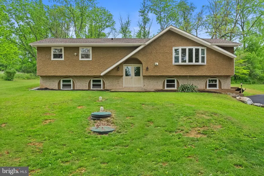 1040 Riverview Dr, Walnutport, PA 18088 - #2