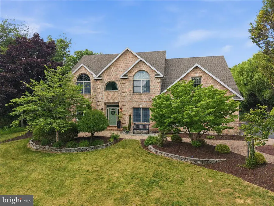 831 Colonna Ln, Nazareth, PA 18064 - #2