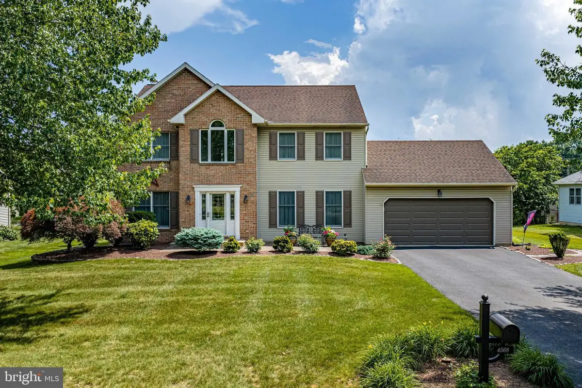 4568 Greenfield Rd, Bethlehem, PA 18017 - #1