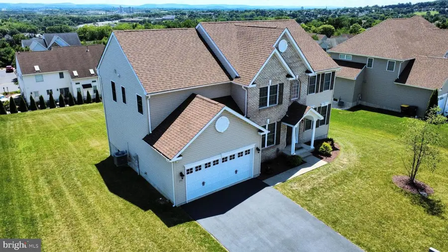250 Danbury Dr, Nazareth, PA 18064 - #3