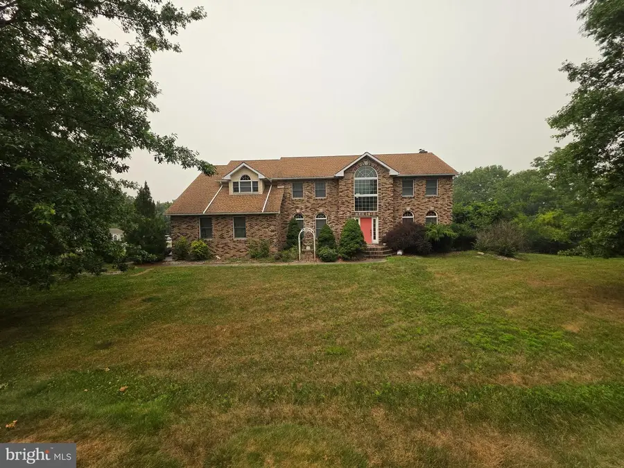 630 Clearfield Rd, Nazareth, PA 18064 - #3