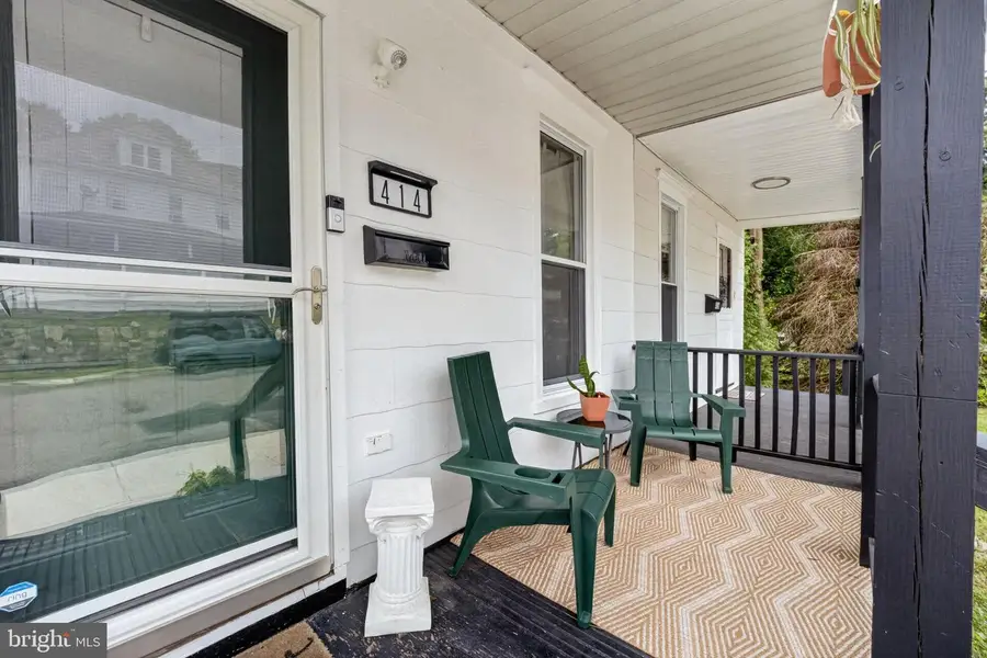 414 W Mountain Ave, Pen Argyl, PA 18072 - #2