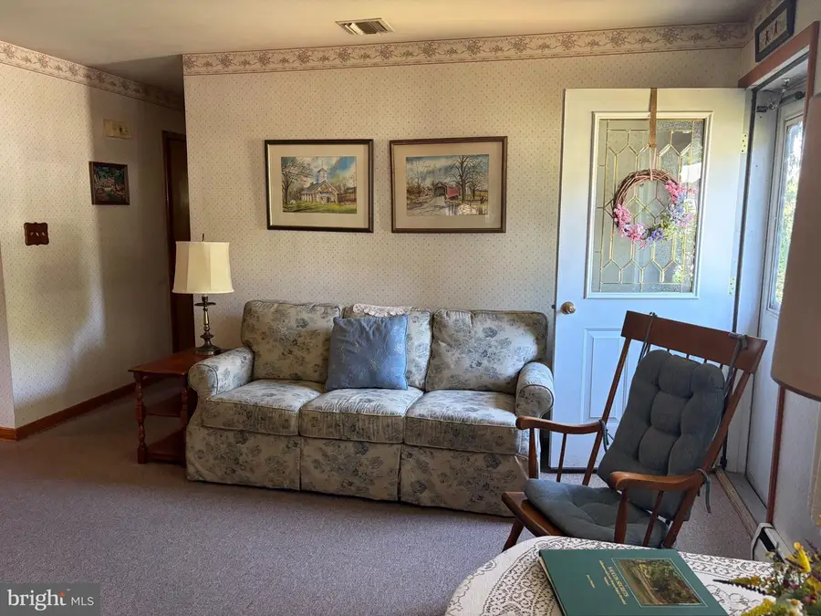 1688 Pleasant View Rd, Bethlehem, PA 18015 - #3