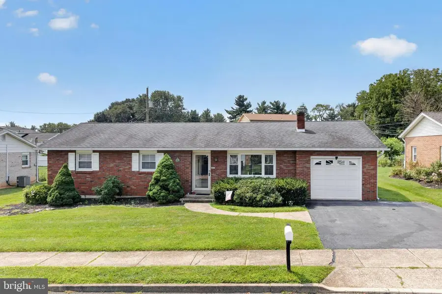 1130 Westbury Dr, Bethlehem, PA 18017 - #2