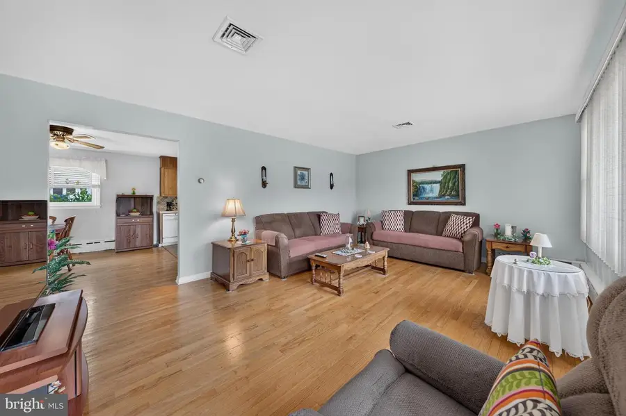 1130 Westbury Dr, Bethlehem, PA 18017 - #3