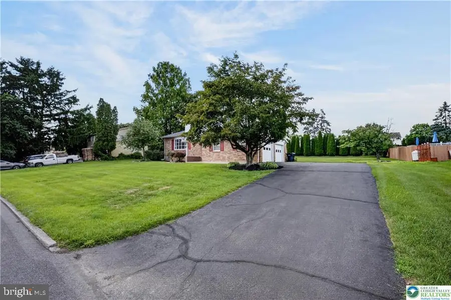 1160 Brentwood Ave, Bethlehem, PA 18017 - #2