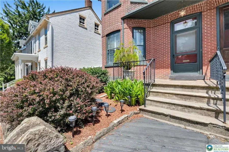 131 E Wall St, Bethlehem, PA 18018 - #3