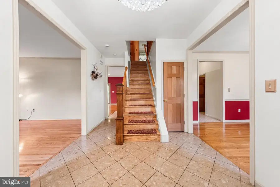 40 Clairmont Ave, Easton, PA 18045 - #3