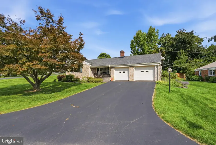 1444 Wynnewood Dr, Bethlehem, PA 18017 - #2