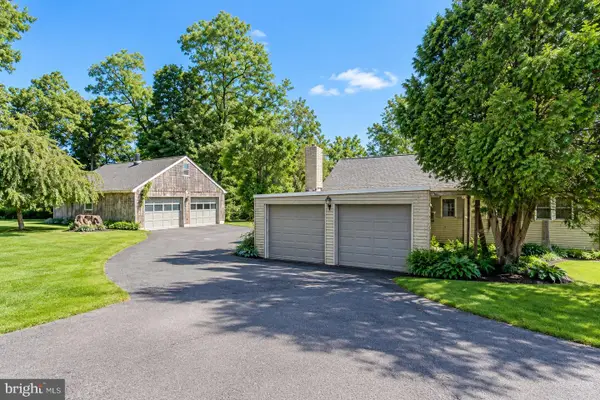 2160 Wassergass Rd, HELLERTOWN, PA 18055