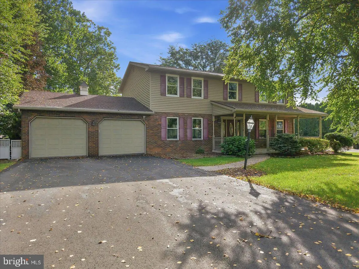 714 Lexington Rd, Nazareth, PA 18064 - #1