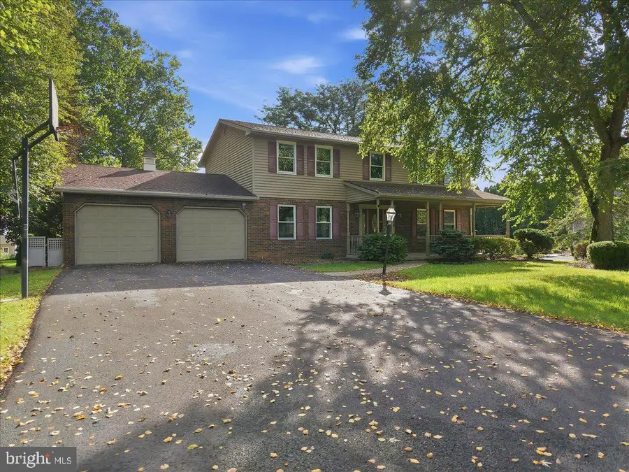 714 Lexington Rd, Nazareth, PA 18064 - #2